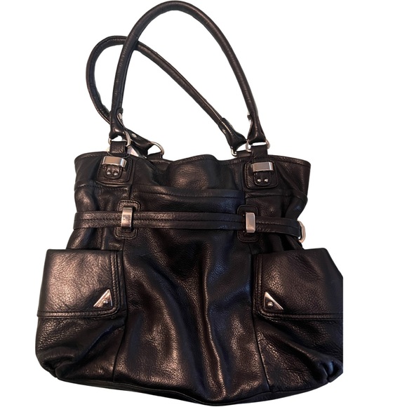 ♥️👜B Makowsky Black 100%Leather Chrome Shoulder Bag♥️👜 - Picture 2 of 13